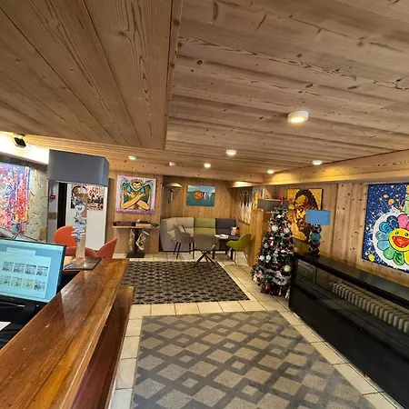 Hotel Logis Le Cairn