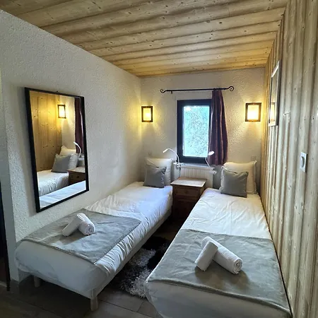 Logis Le Cairn Hotel