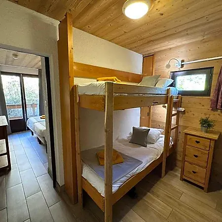 Logis Le Cairn Hotel